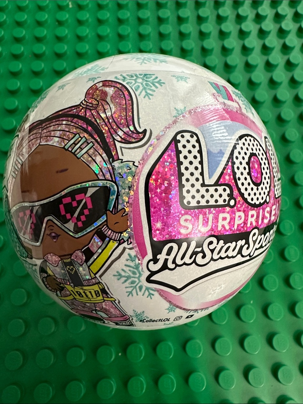 LOL Surprise! All-Star B.B.’s Winter Games Sports mystery blind ball